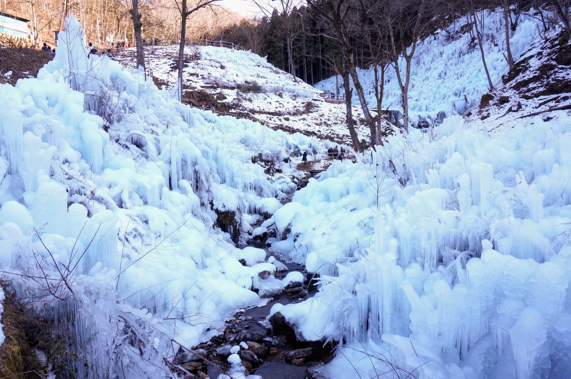 あしがくぼの氷柱