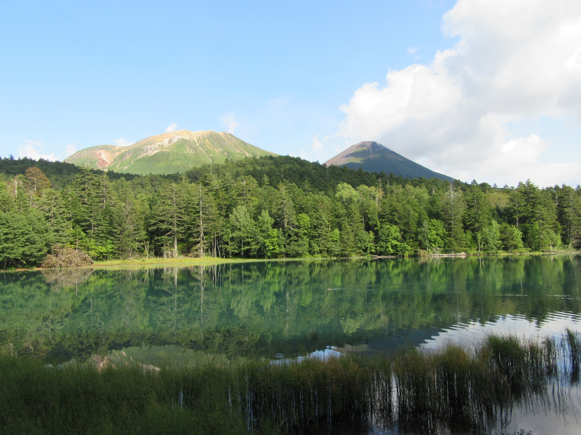 雌阿寒岳