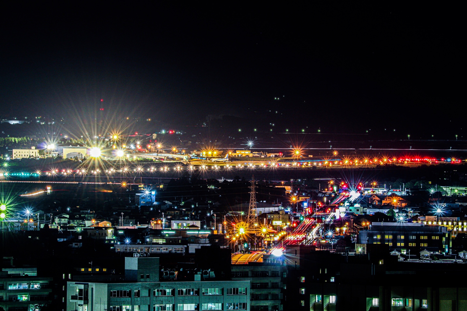 富山空港