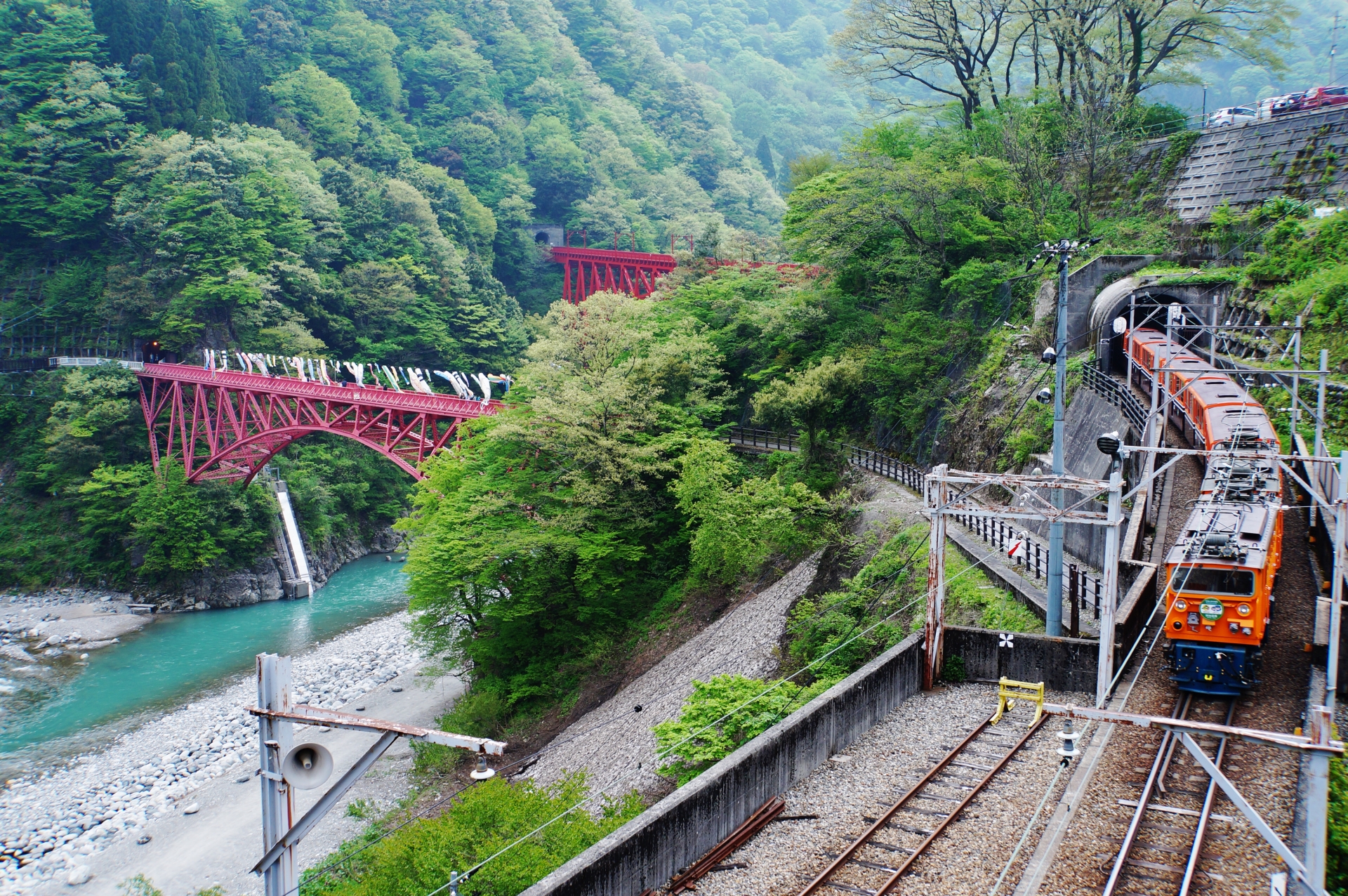 黒部峡谷鉄道