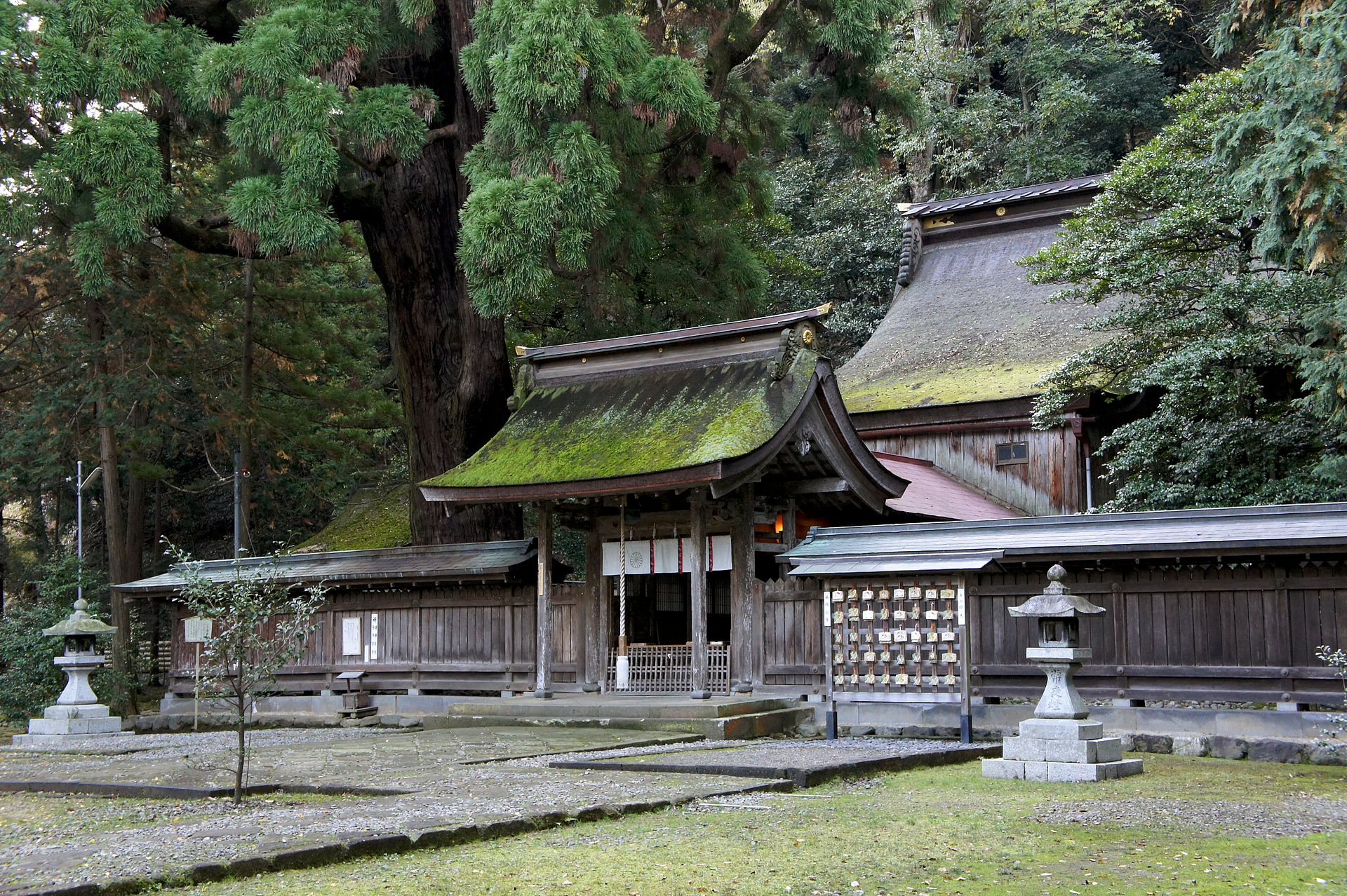 若狭彦神社