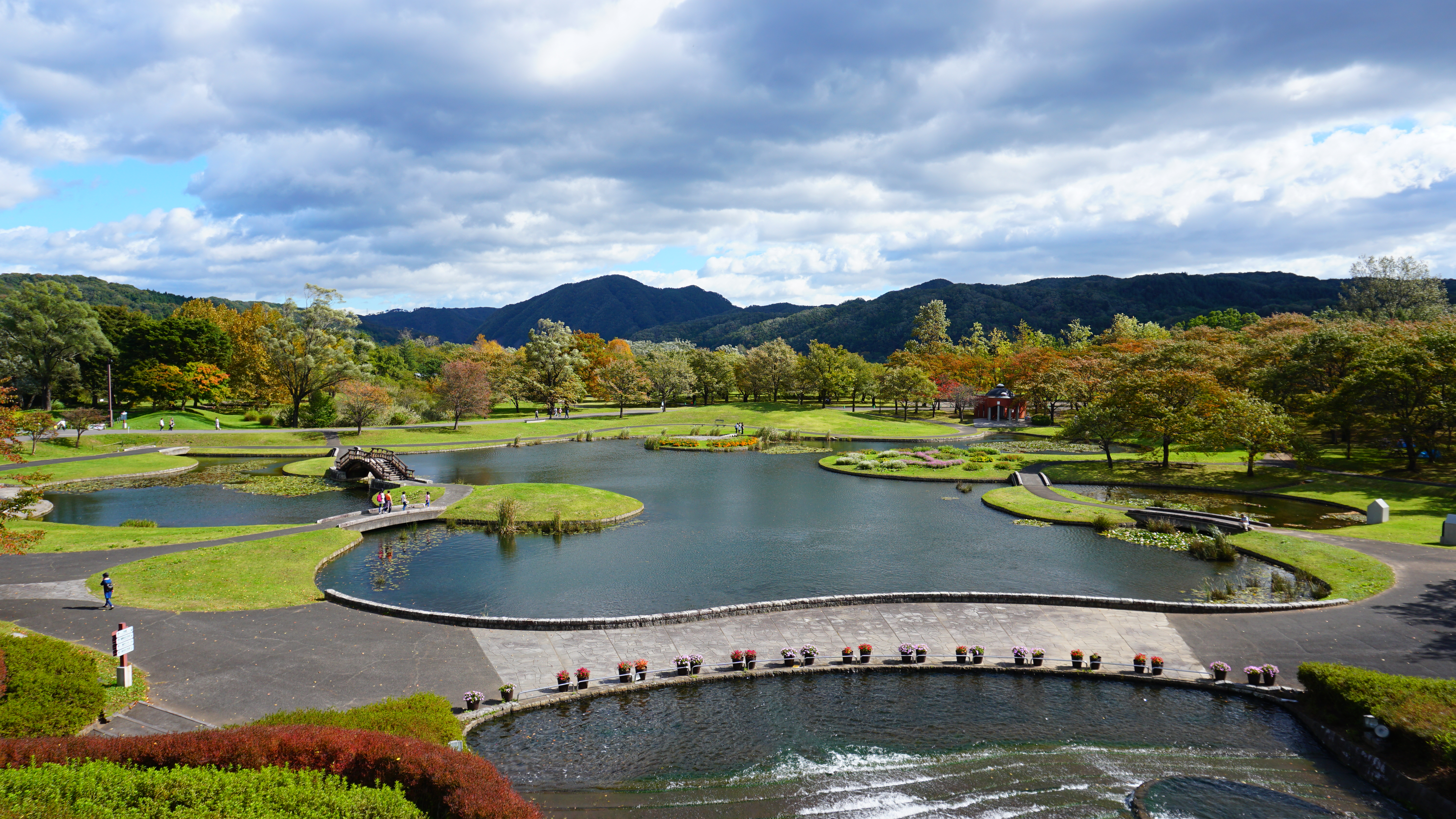 国営みちのく杜の湖畔公園