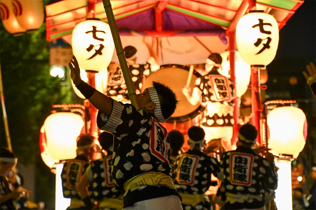 秋田竿燈祭り