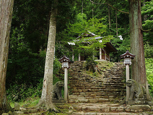 真山神社