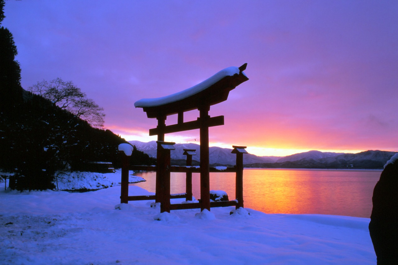 御座石神社