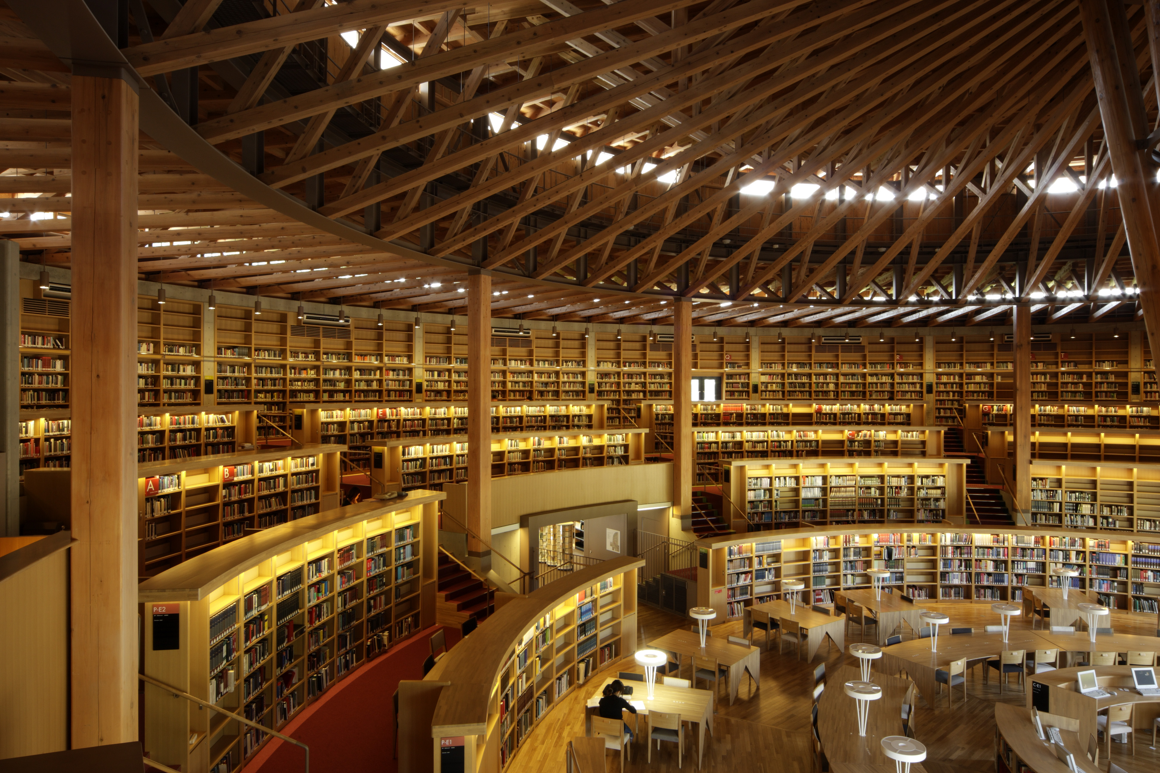 国際教養大学 図書館